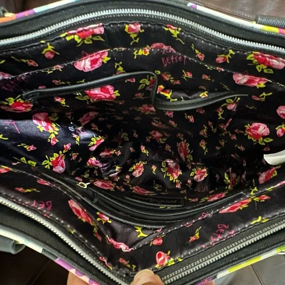 Betsey Johnson Black Quilted Tote with Floral Accents handbag - Picture 4 of 6